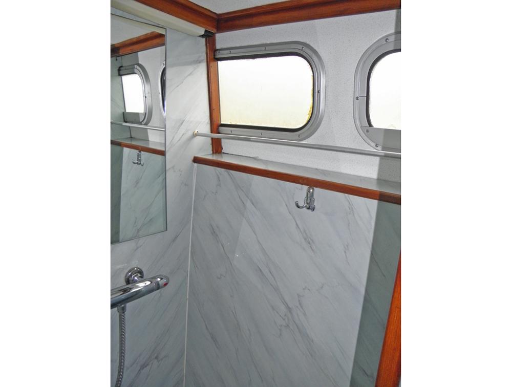 Aft cabin, Accommodation